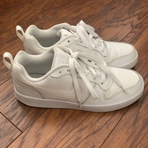 Nike sneakers - Picture 2 of 7